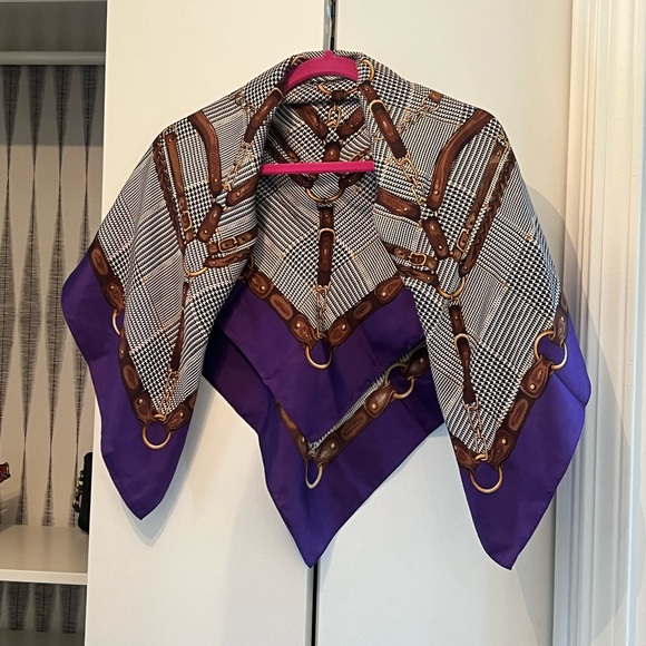 Ralph Lauren Silk Scarf  34x34 - Picture 7 of 7